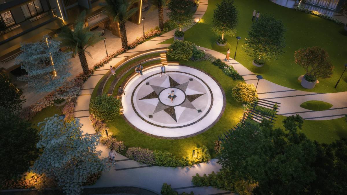 Compass Plaza